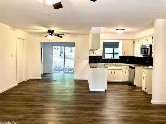 2nd image of 222 Plum Hollow Blvd