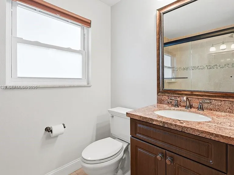 16530 Lake Tree Dr — Photo 38