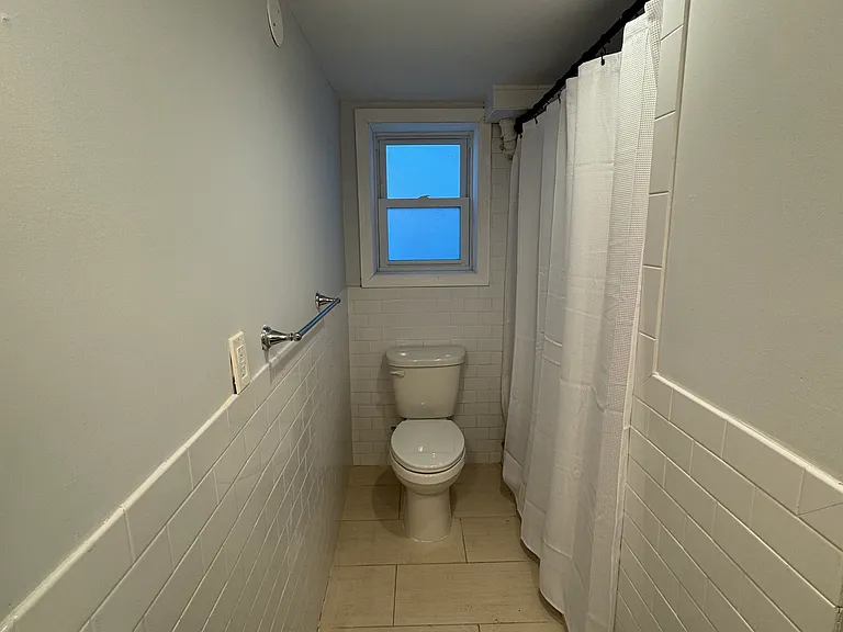 19 Illinois Ave — Photo 8