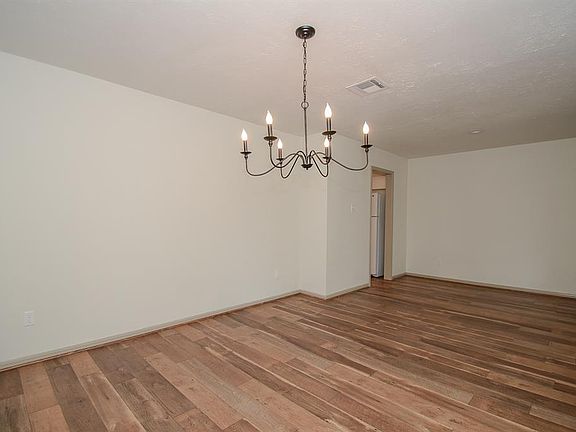 5th image of 21414 Park Downe Ln