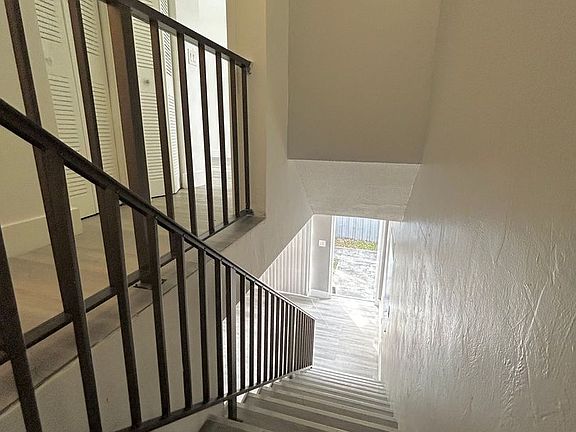 5th image of 1045 NE 8th Ave #67