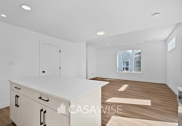 11323 106th St NW #1 — Photo 4