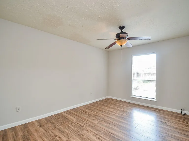 7623 Kite Hill Dr — Photo 20