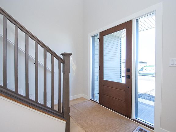 3rd image of 404 Reese Way