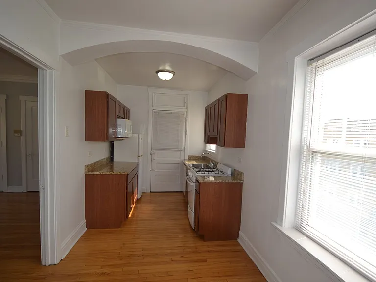 4402 N Rockwell St #3-4402-3 — Photo 11