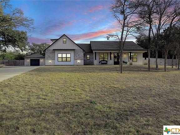 3rd image of 1030 Woodland Bend Cir