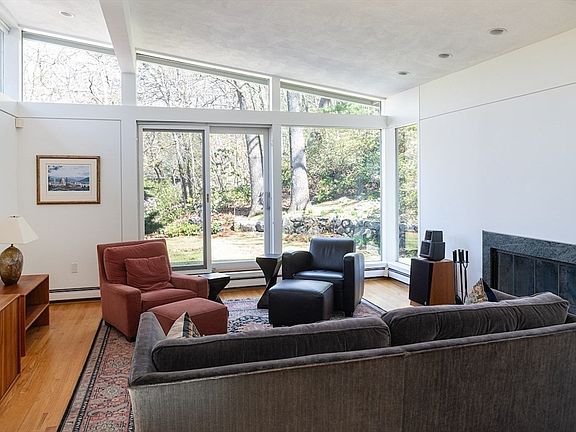 5th image of 3 Compton Cir