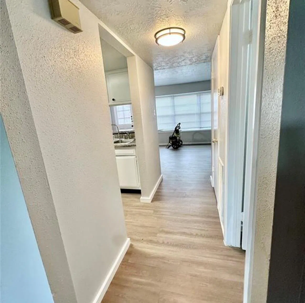3 bed, 2.5 bath, 1518 sqft, $1,825 — Photo 4
