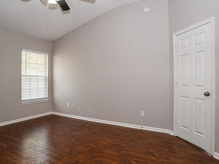 8237 Abbeyfield Dr — Photo 12