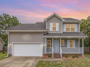 4404 Round Stone Ct, Hope Mills, NC 28348