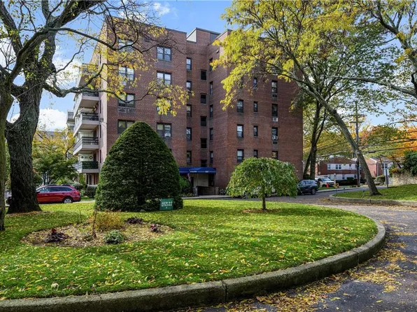 640 Pelham Road #3B, New Rochelle, NY 10805