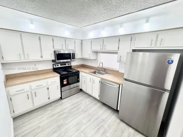 1800 SW 81st Ave APT 1204, Pompano Beach, FL 33068