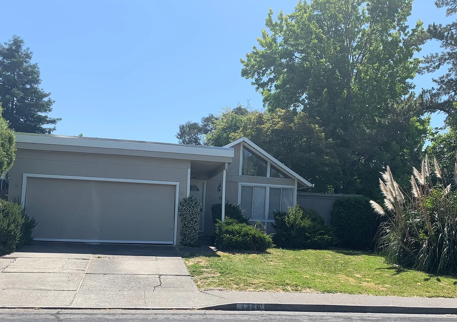 Close to Everything 4 bedroom, 2 Bath House ~ Remodeled Kitchen~ Available Now — Photo 1