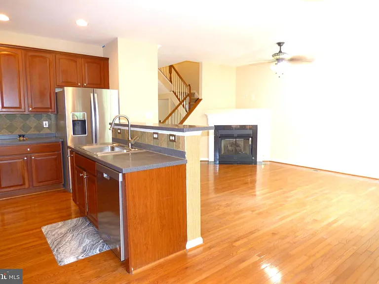 44286 Acushnet Ter — Photo 7