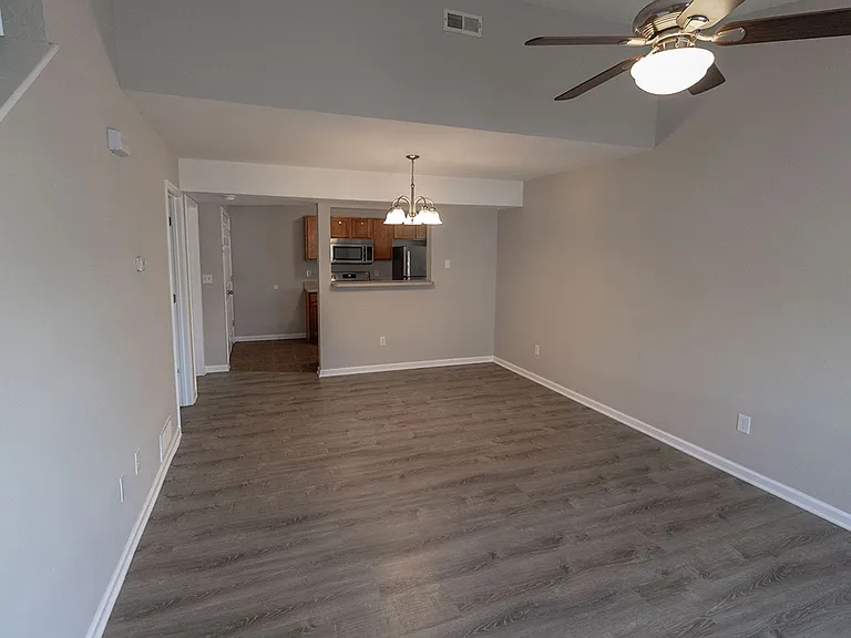 1401-1403 Bodie Dr — Photo 5