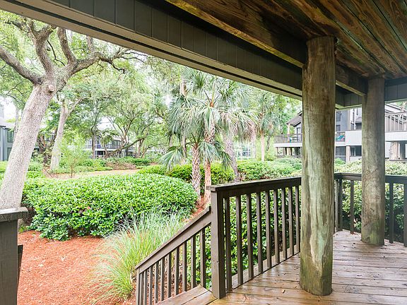 3rd image of 4519 Park Lake Dr