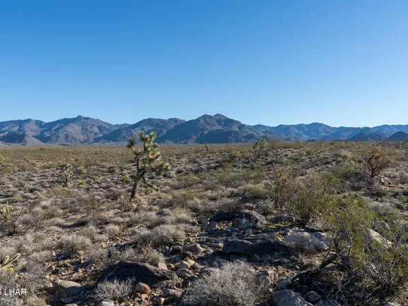 1 E High Nash St, Yucca, AZ 86438