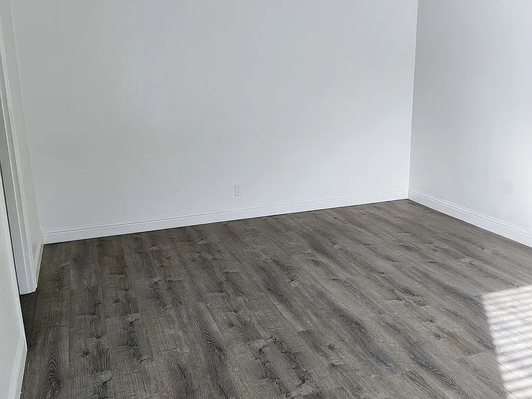 1715 High Street — Photo 4