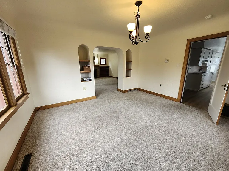 1909 Gregory Way — Photo 7