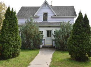 212 W Park Ave, Warren, MN 56762