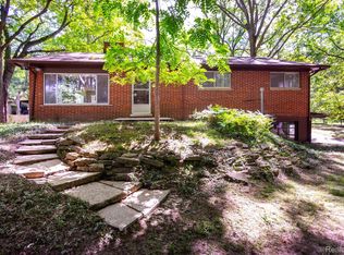 20860 McClung Ave, Southfield, MI 48075