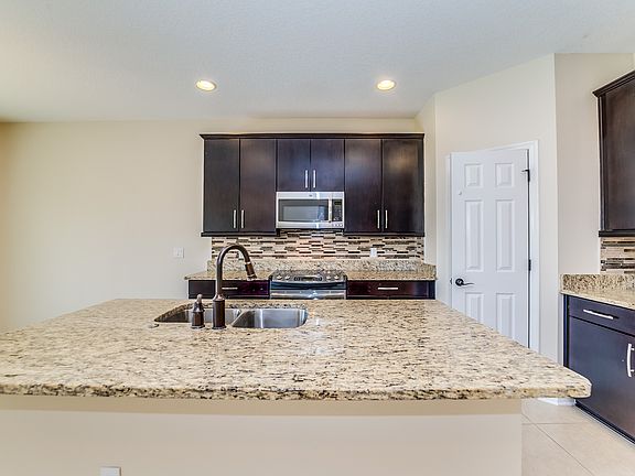 3rd image of 8155 Lazy Bear Ln