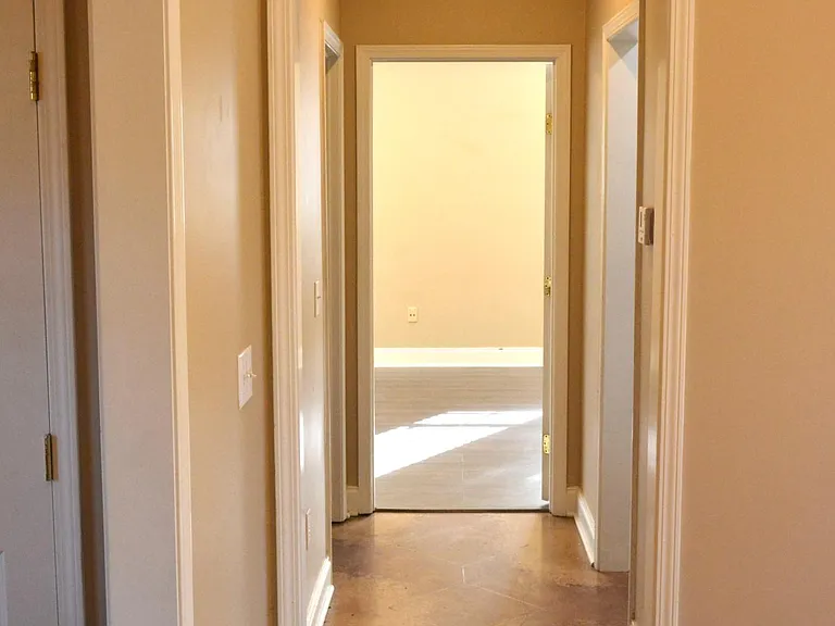 644 Huntington Dr — Photo 14