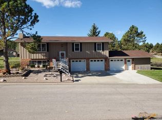 7289 Tanager Dr, Rapid City, SD 57702