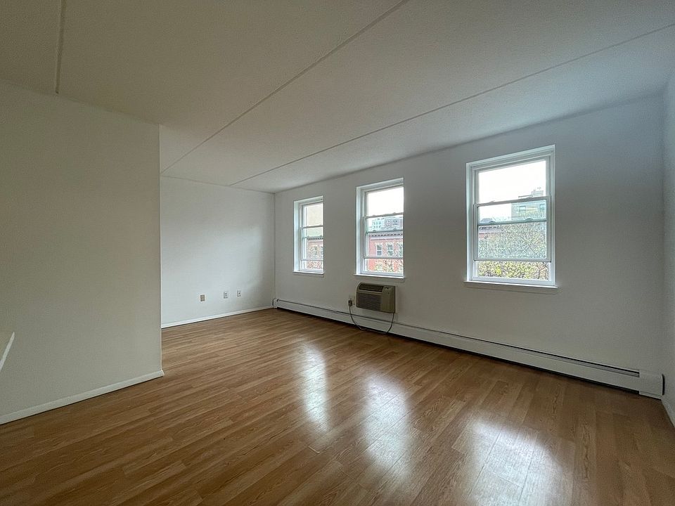 1st image of 317 E 119th St APT 3