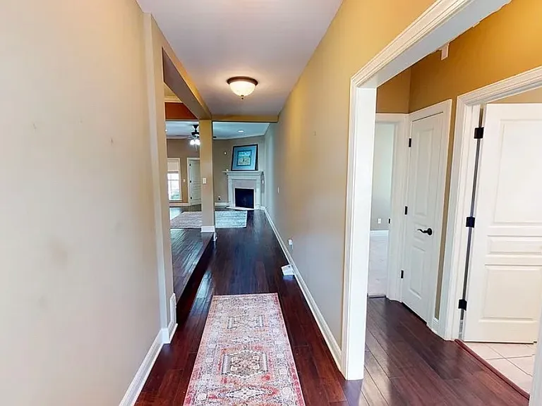 242 Chloe Ct — Photo 3