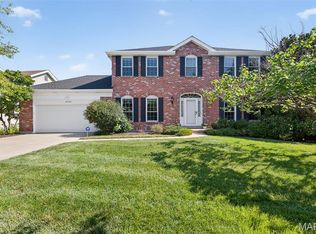 16715 Chesterfield Manor Dr, Chesterfield, MO 63005
