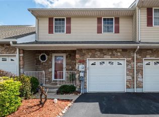 12 Saratoga Ct, Easton, PA 18040