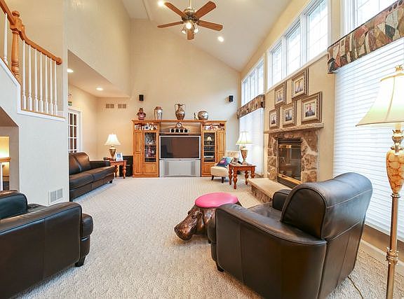 4th image of 3034 Rosebrook Cir