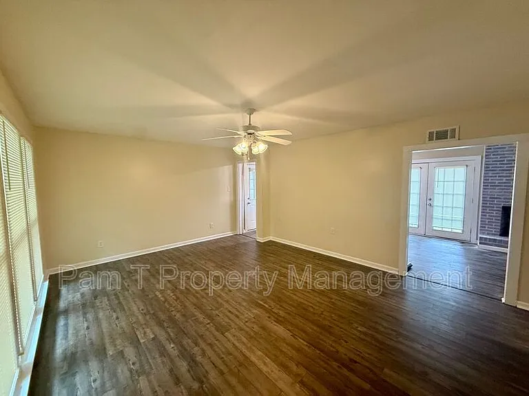 17 Vineyard Dr — Photo 2