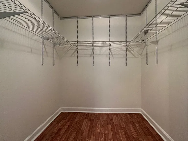 305 Briarwood Cir — Photo 12