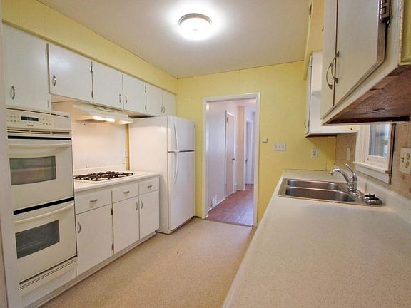 3rd image of 9043 28th St N