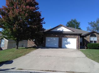1217 Yuma St, Joplin, MO 64801