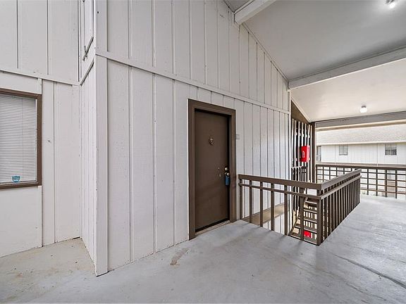 3rd image of 6519 W Newberry Rd Unit 1111