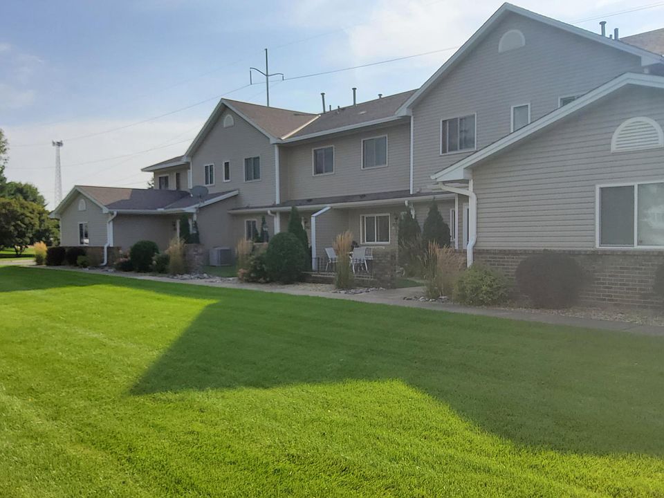 1st image of 1551 Creek Meadows Dr NW