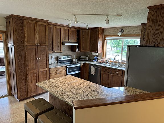 3rd image of 5295 Kahler Dr NE
