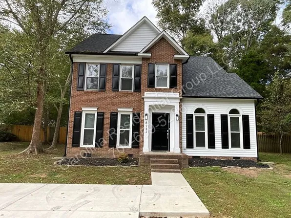 8733 Canter Post Dr, Charlotte, NC 28216