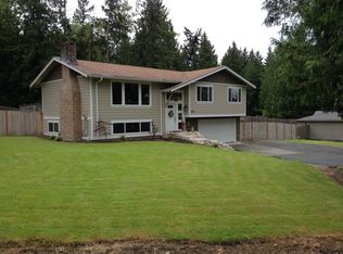 3100 Cherokee Ln, Mount Vernon, WA 98273