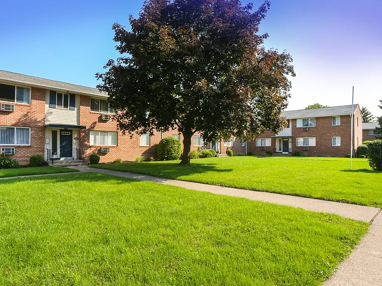 Portland Manor — Photo 19