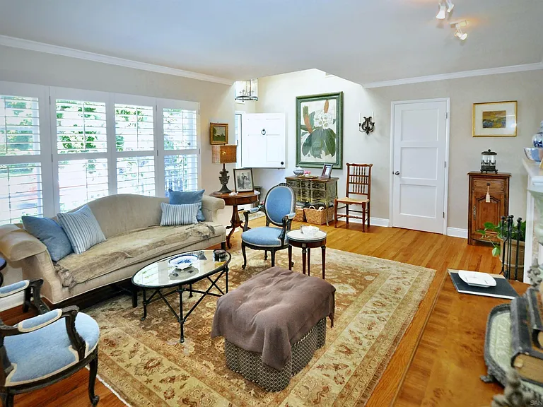 529 Fern Gln — Photo 12
