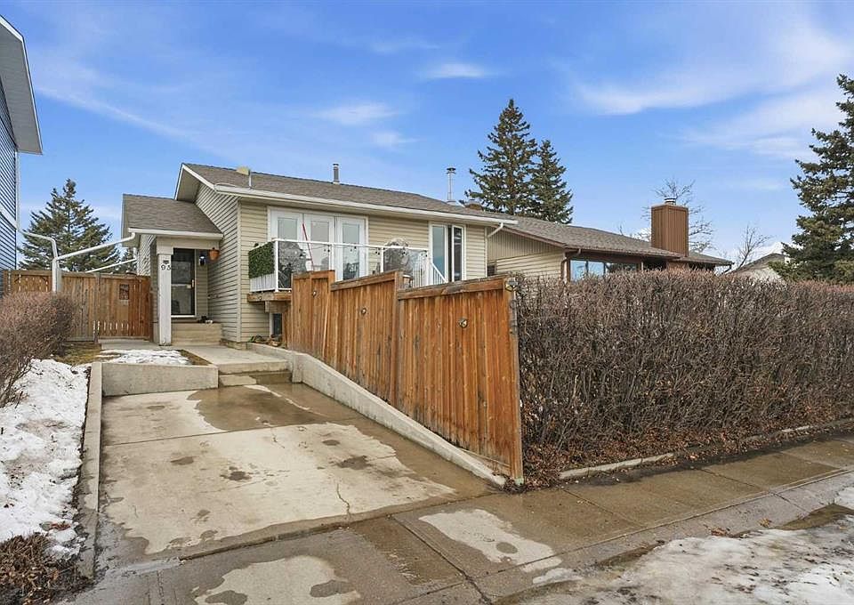 1st image of 95 Summerwood Rd N