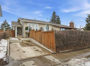 95 Summerwood Rd N, Airdrie, AB T4B 1X1