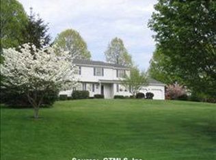 16 Heather Ln, East Granby, CT 06026