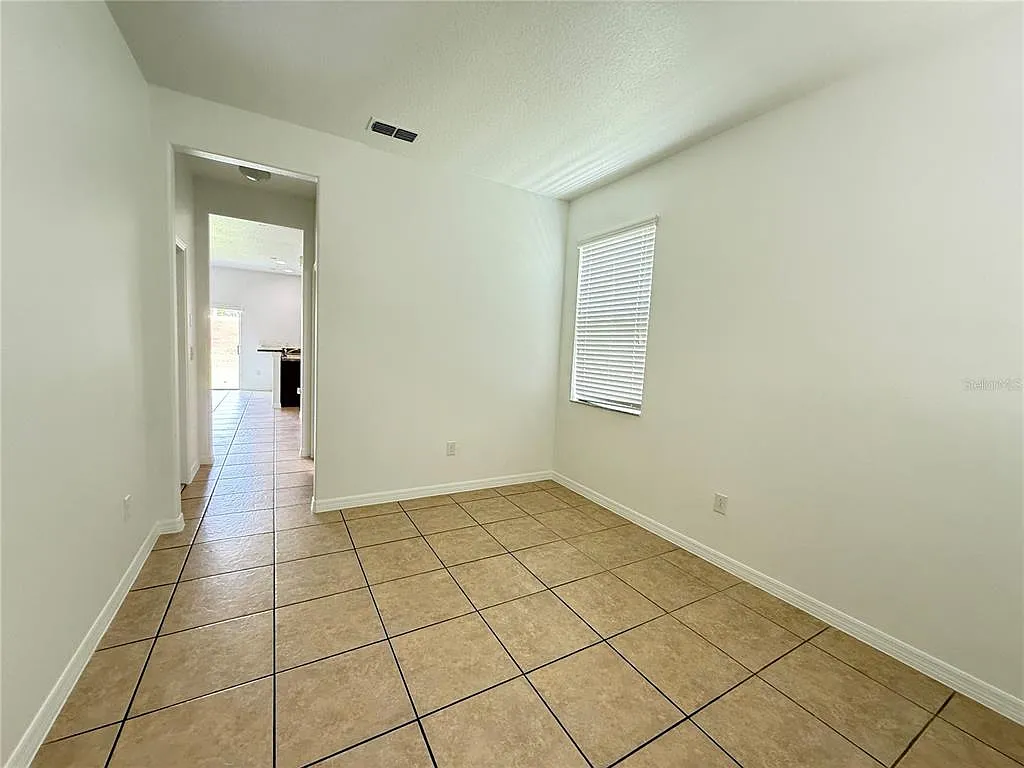 3 bed, 2.5 bath, 1593 sqft, $2,300 — Photo 4