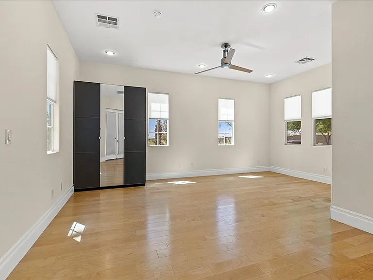 3043 Red Springs Dr — Photo 26