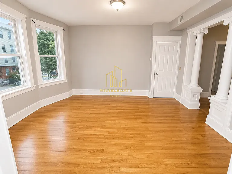 342 Irvine Turner Blvd #11F — Photo 4